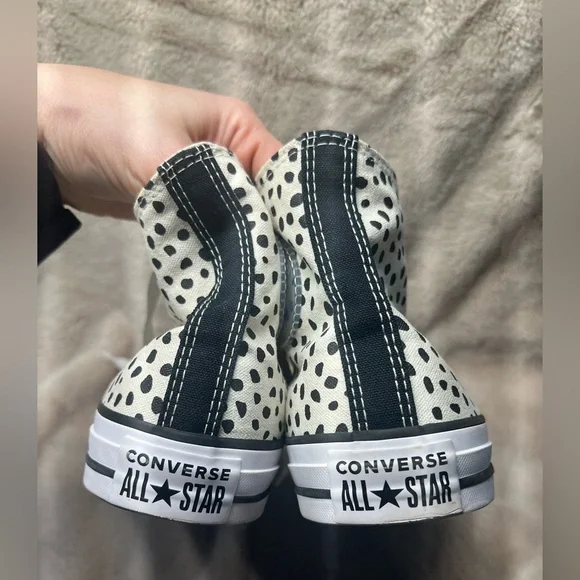 Converse high-top sneakers are the "Welcome to the Wild” womens size 10 - Picture 6 of 7